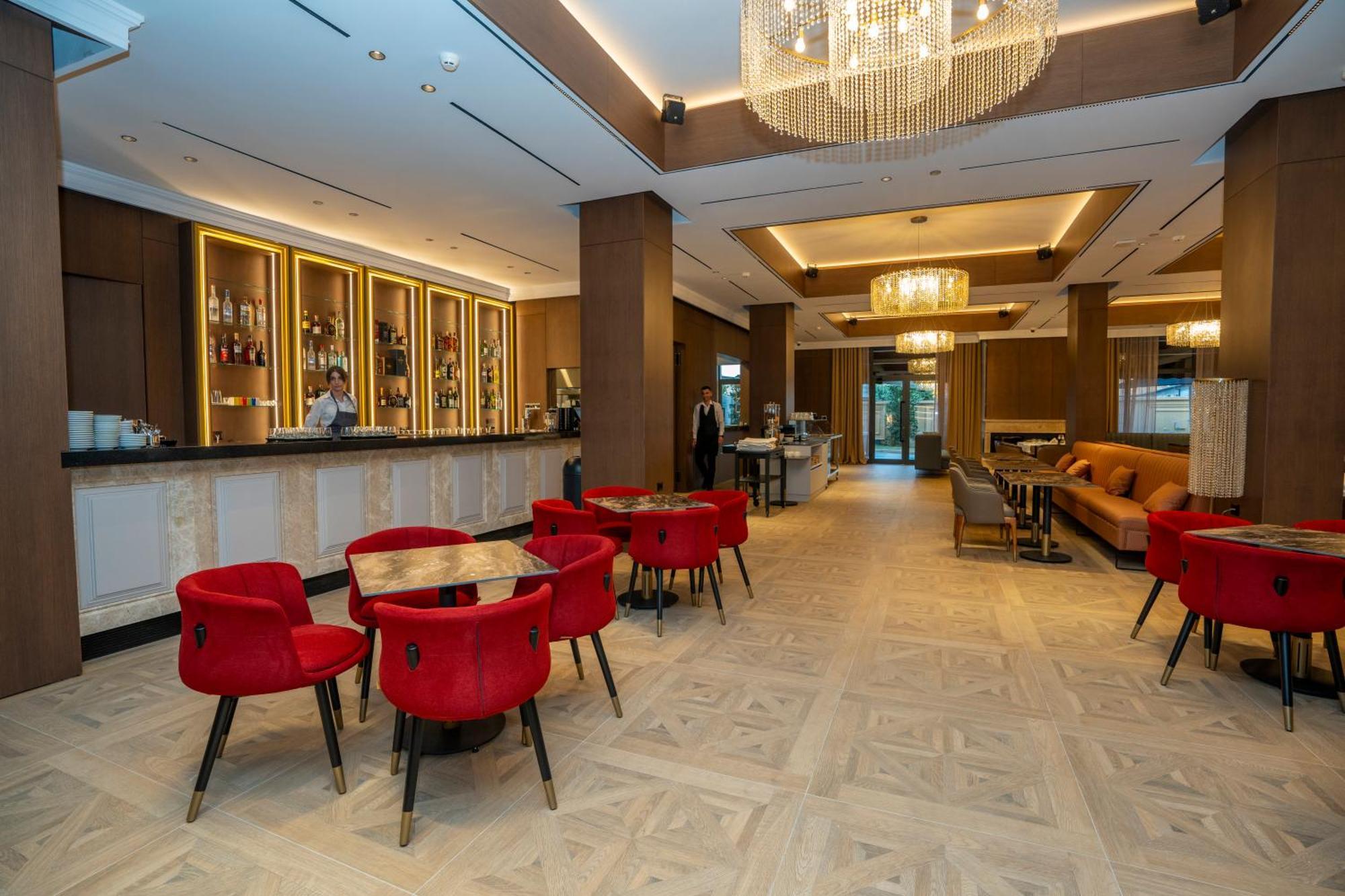 Hotel Mozart Shkodër Екстериор снимка