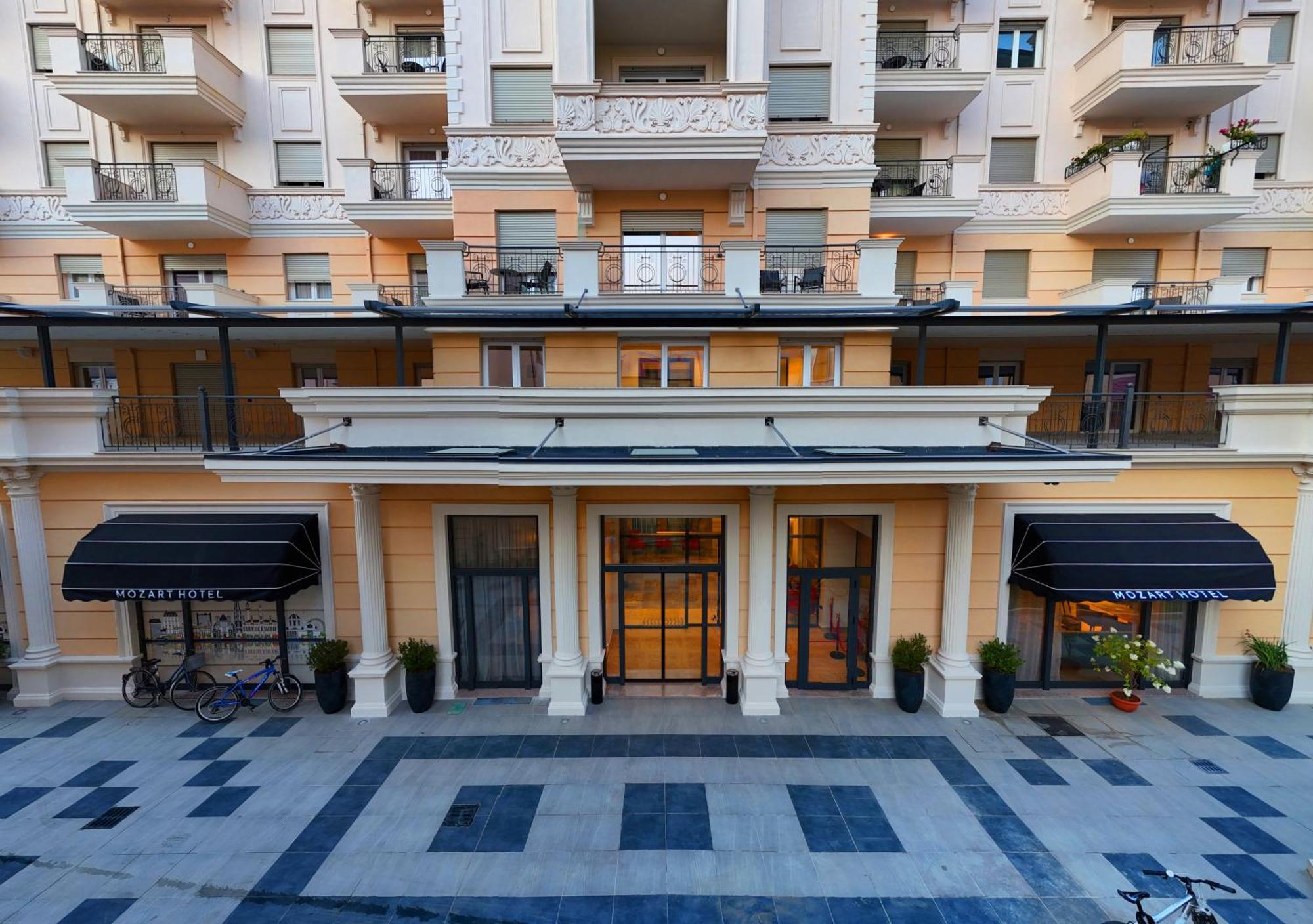 Hotel Mozart Shkodër Екстериор снимка